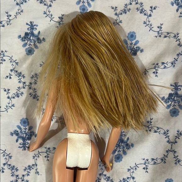 Vintage Twist n Turn Barbie With Bangs - Picture 4 of 6